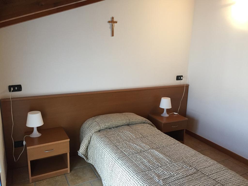 Hotel Il Canneto Porto Ceresio Ngoại thất bức ảnh
